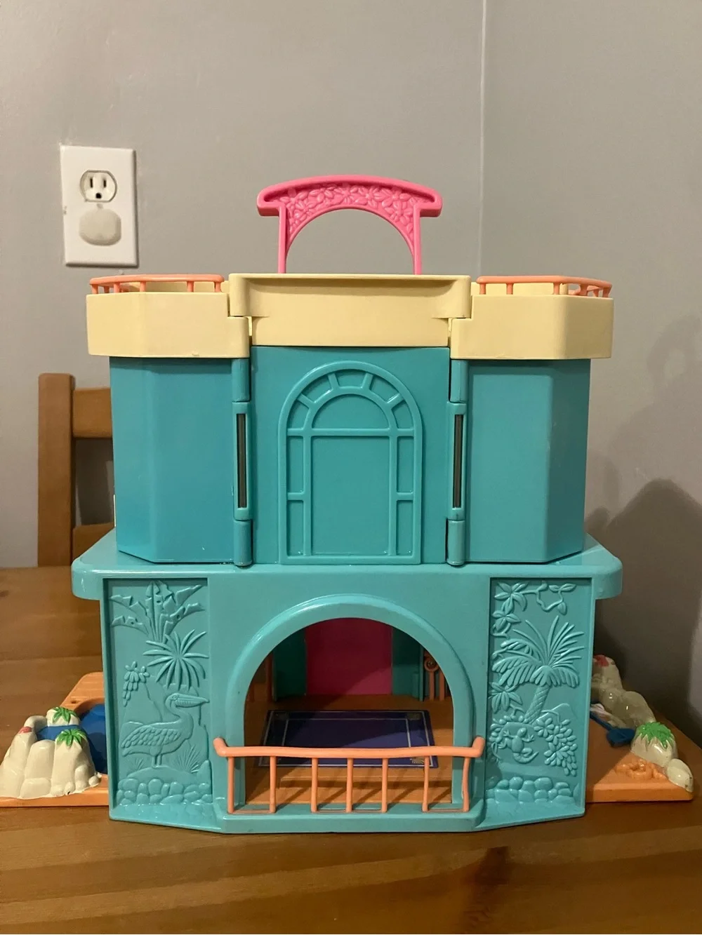Vintage Fisher-Price Sweet Streets Beach House Playset